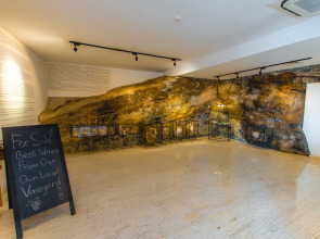 Отель Citadel Narikala