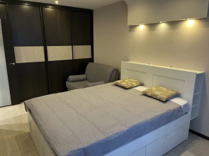 Na  Aleksandra Logunova 3 Apartments