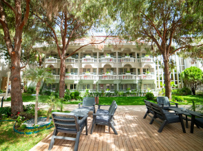 Rose Garden Premium Hotel