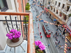 Отель Magnova Studios