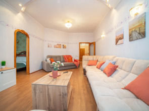 Апартаменты Радищева 12 трехкомнатная