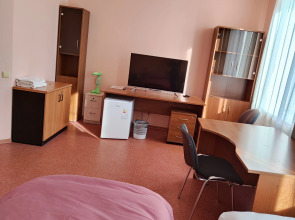 Отель Неделина 26