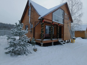 Uyutny Dom S Besedkoy Na Beregu Ozera Private house