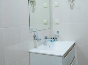 Отель Inga Yerevan