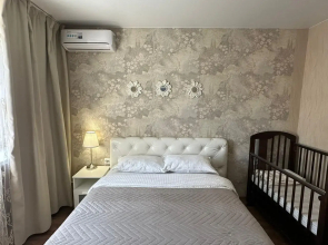 Na Ulitse Vartanova 14 Flat