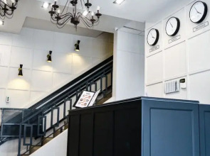 Отель Gizzat Plaza