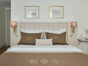 Отель Delita City