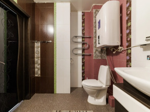 Апартаменты с 3 спальнями на Моисеенко 5 - 8 человек