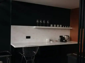 Апартаменты Four Rooms Нуар 320