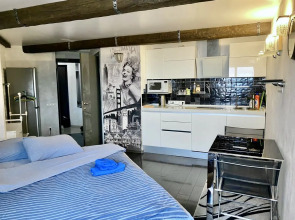 Квартира Студия на высоком этаже на Авроровской, 17