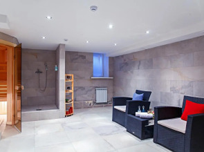 Отель Red Village