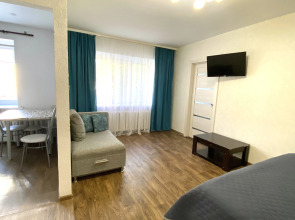 Апартаменты Уютная 2х-комнатная квартира в центре гоpода рядом с набережной