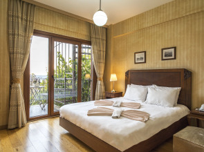 Хостел Bucoleon