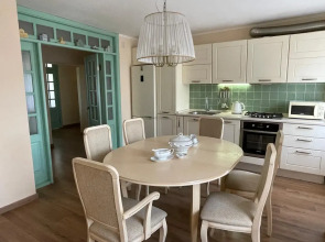 Апартаменты Просторные с 3 спальнями и большой столовой