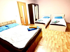 V Samom Tsentre Flat