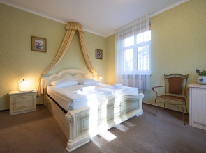 Вилла Гренч