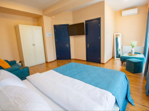 Hotel Sky Room