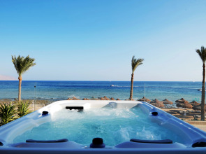 Sunrise Remal Beach Resort