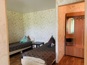 Ryadom S Tolmachevo Apartments