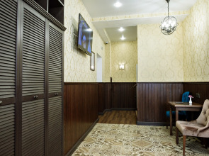 Отель Аристократ