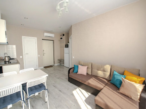 Апартаменты TopHouse на Брянской 18 двухкомнатные