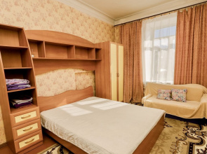 V Tsentre Na Pushkinskoy Apartments