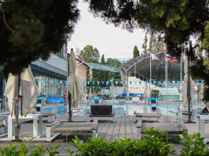 Апартаменты Red Apartments Арт Лайт Сити Апартамент Рафаэль