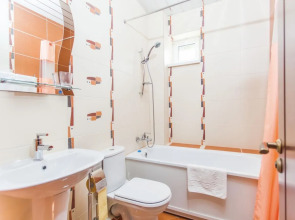 Отель Каприз