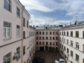 Меблированные комнаты на Столярном