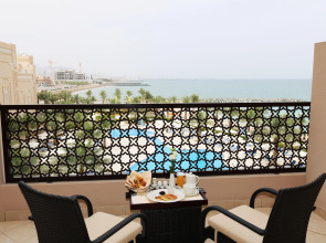 Al Bahar Hotel & Resort