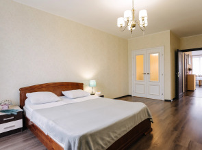 Апартаменты 9 ночей с видом на речку на Коммунальной 1