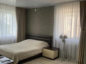 Апартаменты на площади Ленина