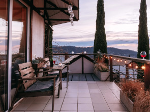 Вилла Дом с Кипарисами