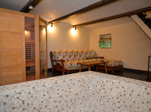 Квартира Лофт «Дубовая лестница»