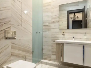 Romantic apart on 71 floor