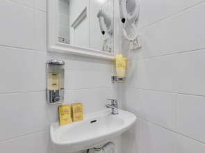 Апартаменты улучшенные на Джамбула 17