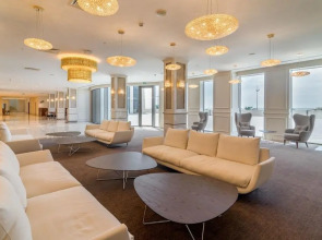 The Grand Gloria Отель