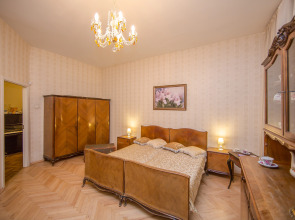 Апартаменты St. Isaak's 4 bedroom & 3 bathroom