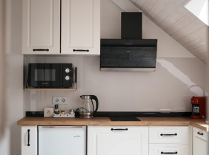 Квартира Однокомнатная мансарда у моря