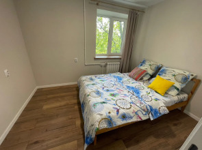 Апартаменты 2-х комнатные апартаменты на Есенина 69