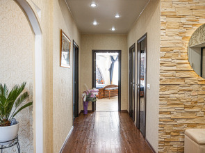 Квартира 100-метровая 3-х комнатная в современном районе