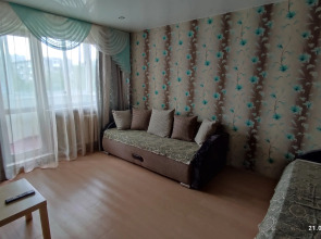 Квартира 2-х комнатная для командировочных в Первоуральске