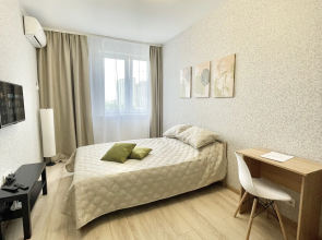 Uyutnaya V Geograficheskom Tsentre Na Garazhnoy Flat
