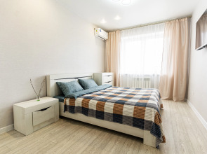 Апартаменты в центре Новороссийска с видом на горы и город LetoAрart