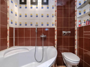 Квартира рядом с Мнтк им. Федорова и Ск Заря