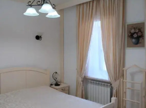 Na Naberezhnoj 1 Apartment