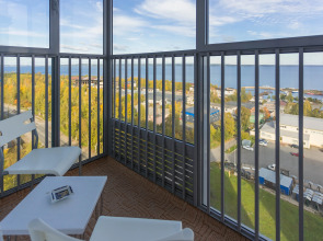 Квартира с видом на озеро