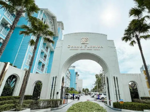 Апартаменты Grand Florida Beachfront
