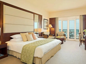 Danat Jebel Dhanna Resort