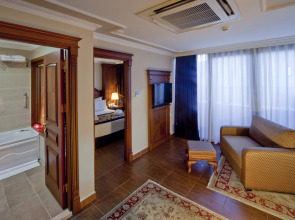 Отель GLK Premier The Home Suites & Spa